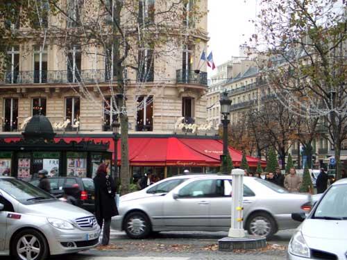 Avenue des Champs-Élysées : accueillante ou non ?