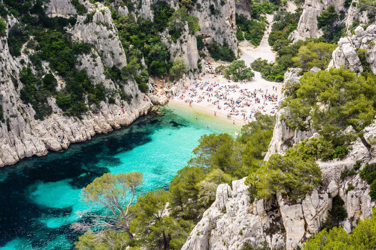 Les calanques s'étendent sur environ 20 km le long de la côte de Provence.