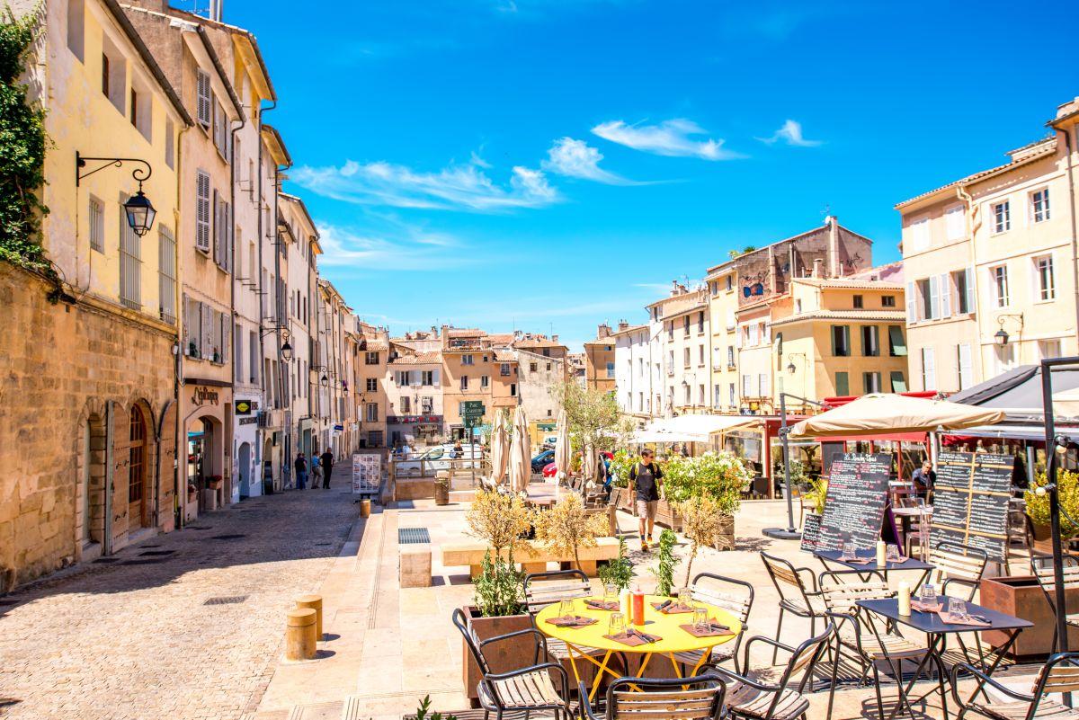 La belle Aix en Provence est une excellente base pour ceux qui souhaitent découvrir la Provence, dans le sud de la France.