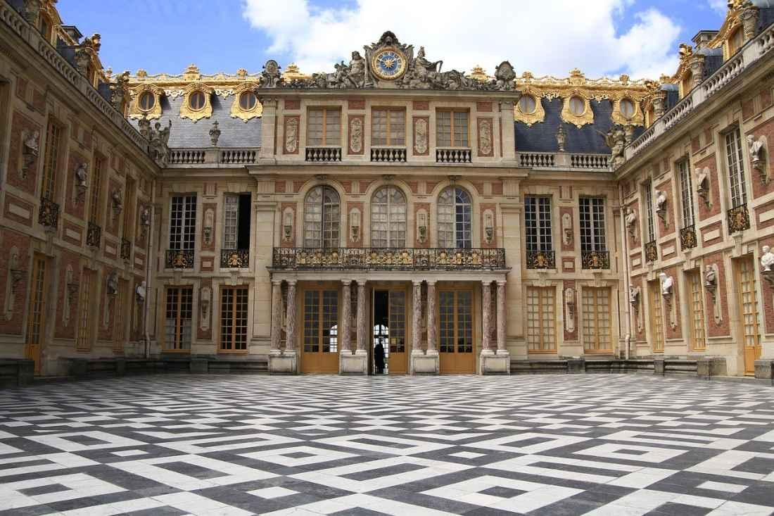 Façade originale de Versailles