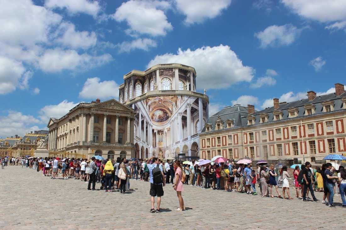 File d'attente pour acheter des billets pour le Palais de Versailles