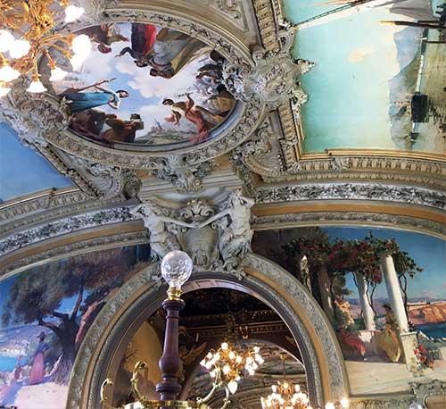 Décoration du Train Bleu