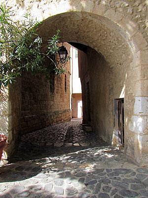 Moustiers Sainte Marie, becos da cidade