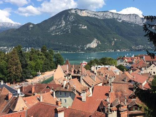 Vue de la ville depuis le Musée Château d'Annecy
