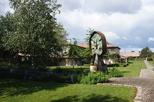 Sculpture à l'entrée du spa