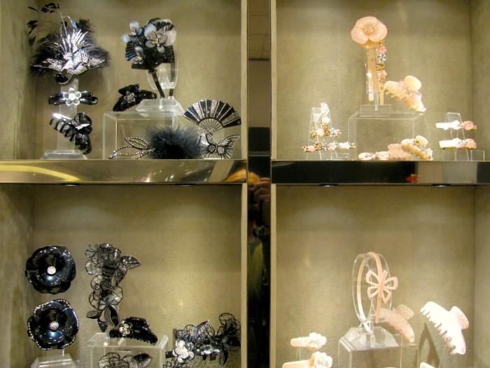 Accessoires pour les cheveux, par Alexandre de Paris