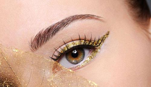 L'or dans le maquillage