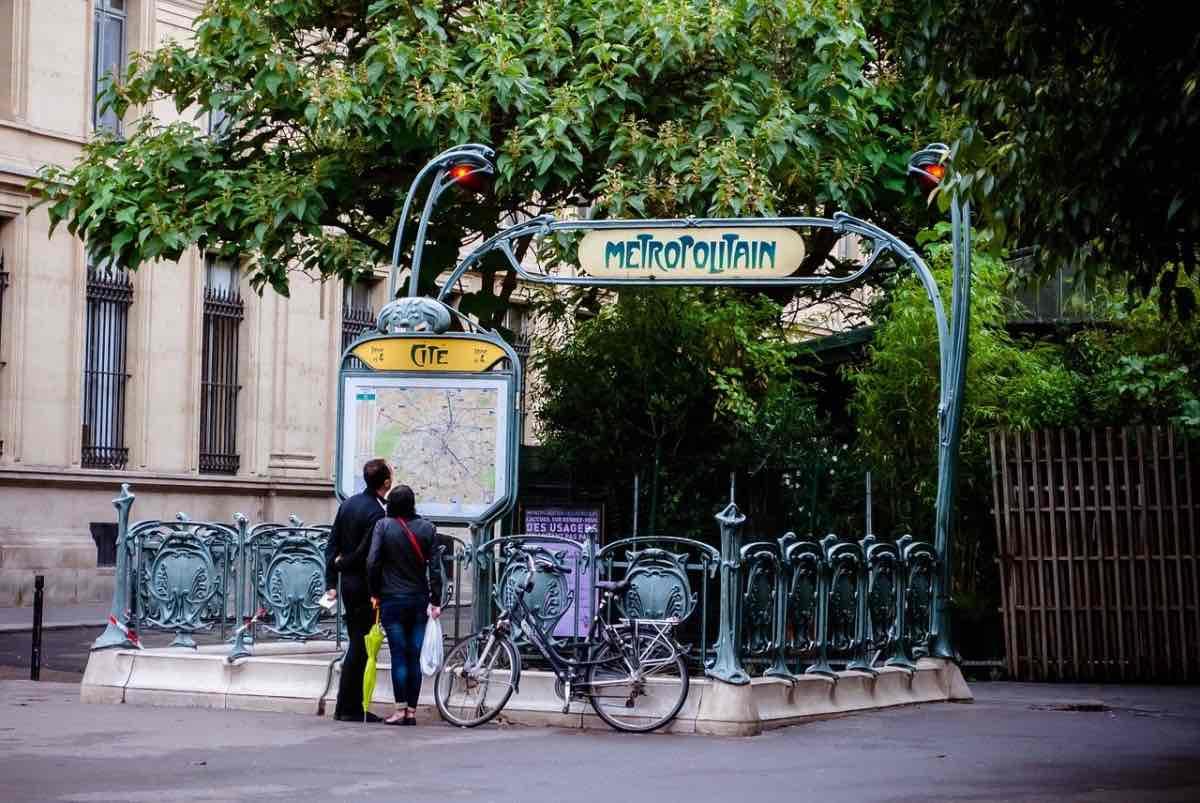 station de metro de paris