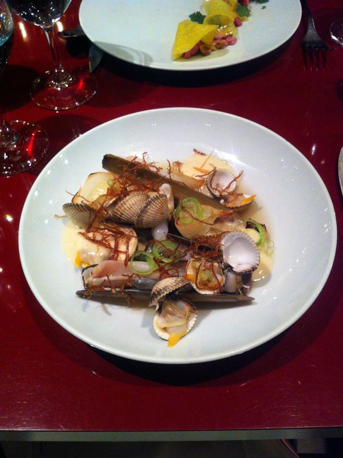 Entrée 1 : couteaux et coques