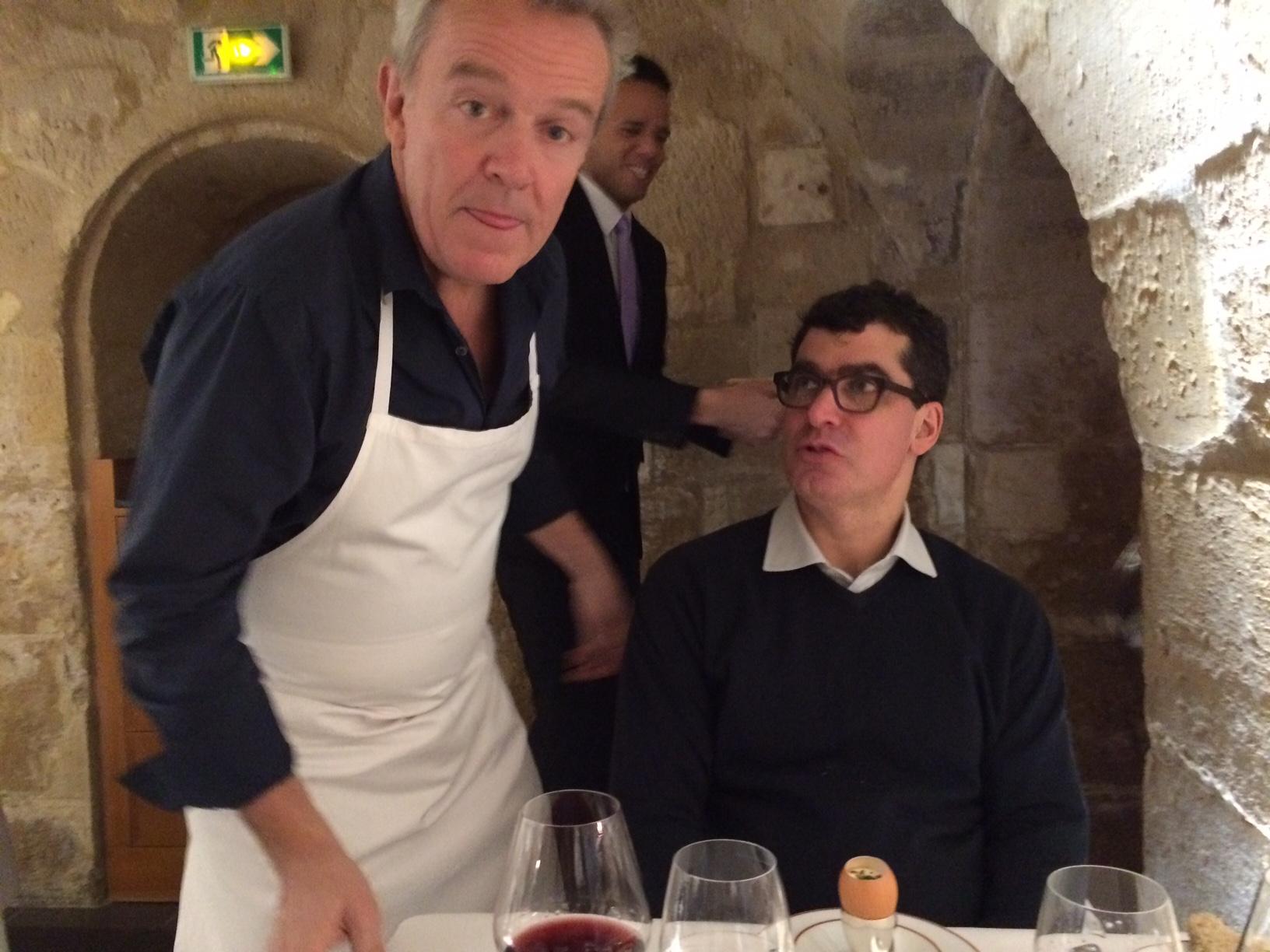 Le chef Alain Passard, de table en table.