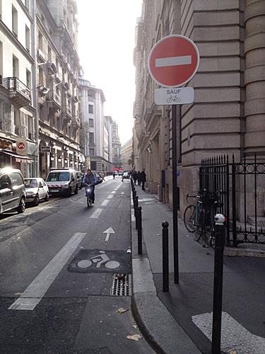 Couloir de vélos à contre-sens