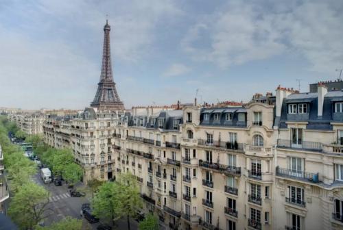Appartement à louer avec vue sur la Tour Eiffel à Paris