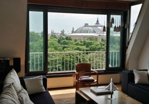 Appartement à louer avec vue sur l'avenue des Champs-Élysées