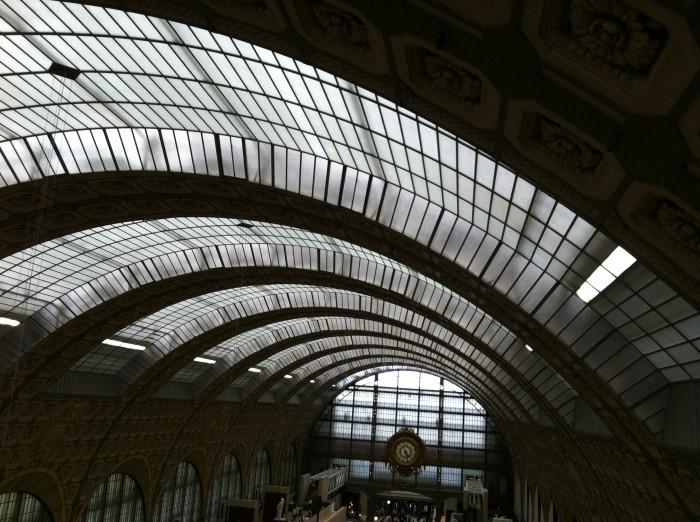 Le magnifique plafond vitré du bâtiment