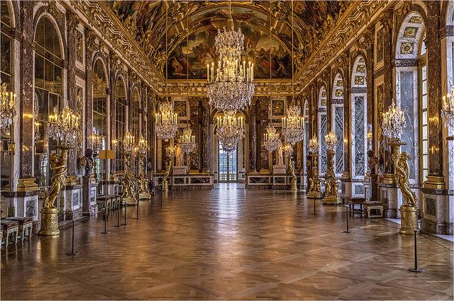 La Galerie des Miroirs, à l'intérieur du château.