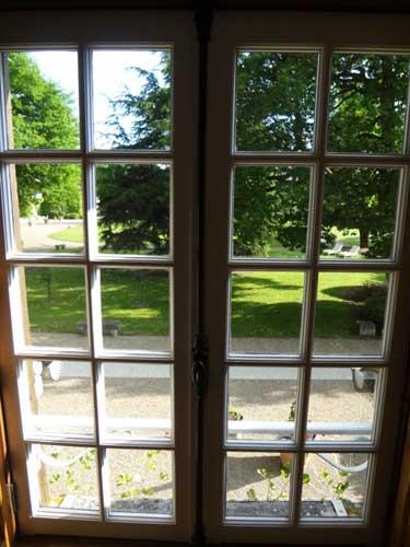 Vue de l'intérieur de la chambre
