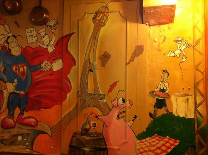 Sur les murs, dessins et caricatures du chef