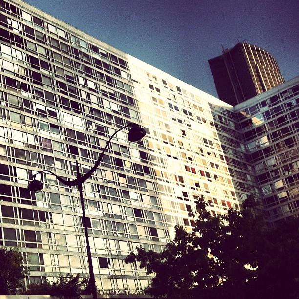 La rue de l'hôtel Pullman Montparnasse