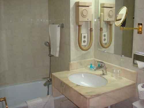 hotel2.jpg