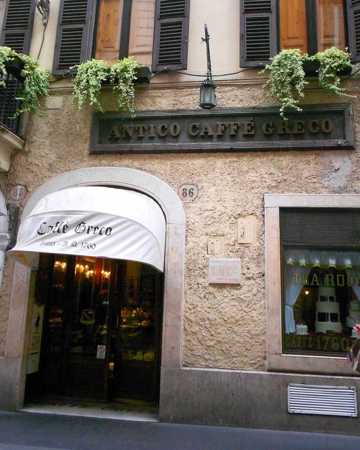 Entrez dans l'un des cafés locaux et choisissez votre forme préférée de café