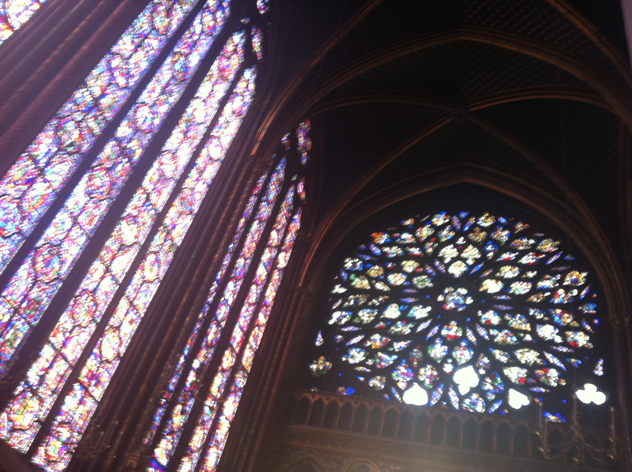 Les magnifiques vitraux de la Sainte Chapelle