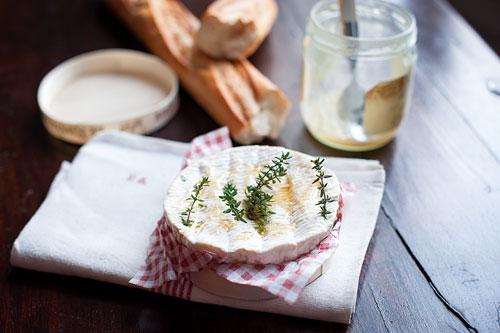 Camembert avec thym et miel