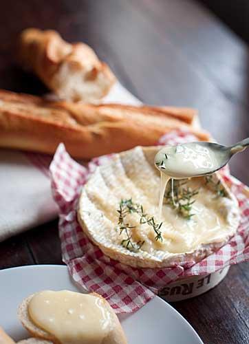 Camembert fondu + baguette : parfait