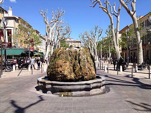 Cours Mirabeau, avenue principale d'Aix en Provence