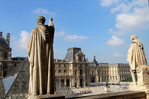 Vue du Louvre