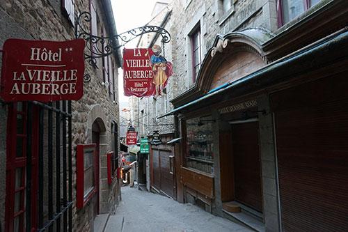 Mont Saint Michel, rue principale, 20h