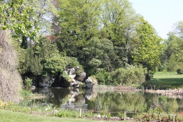 Lacs et jardins moins organisés et symétriques. Photo de Destination Europe