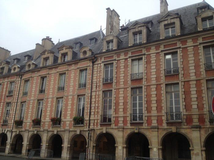 Façade de la Place des Vosges