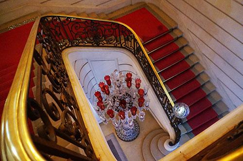 Musée Baccarat Paris. Escalier principal