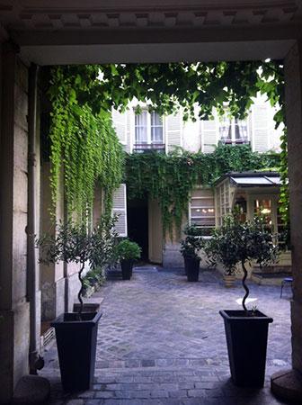 Paris rue Mont Thabor