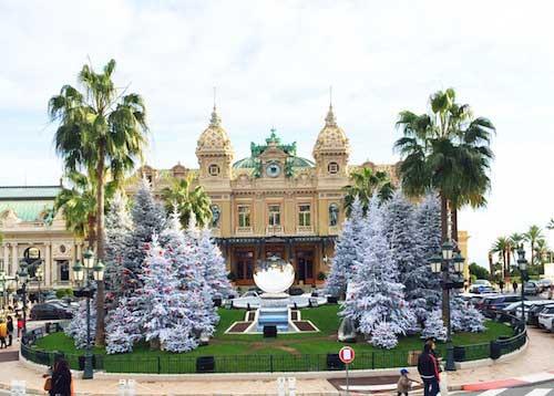 Place du Casino. Mari et la Ville
