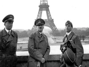 hitler tour eiffel