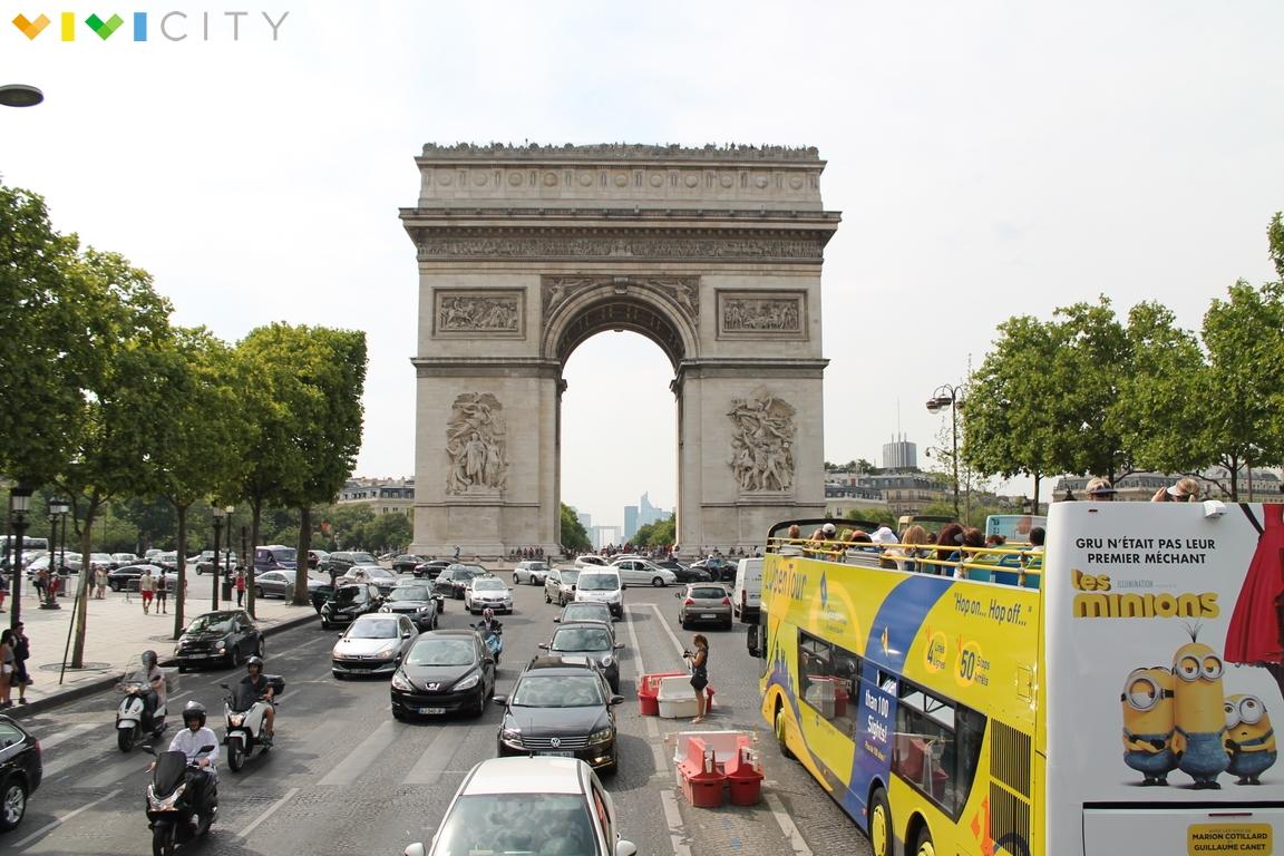 Arc de Triomphe 02