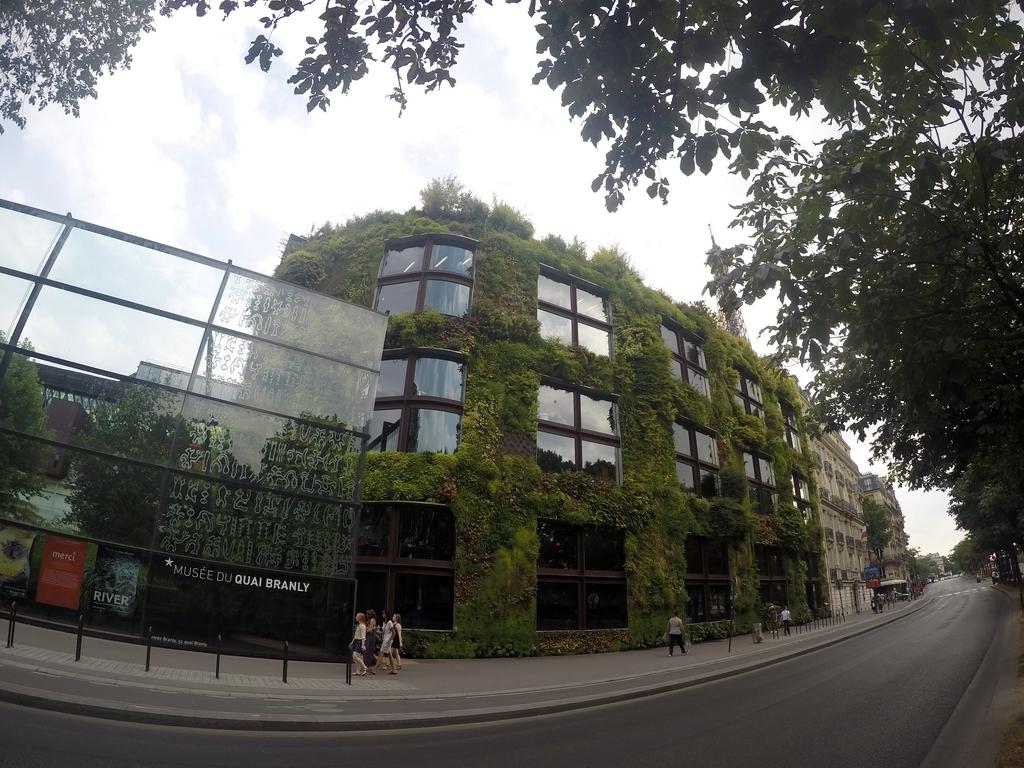 Quai Branly 01