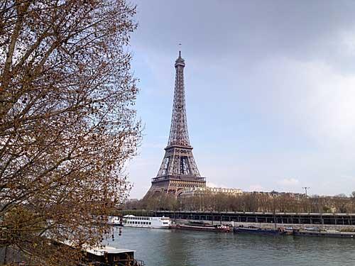 Pont Bir Hakeim : un des mythes de Paris