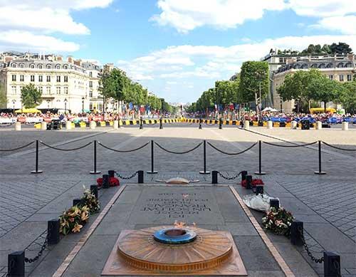 La flamme de l'Arc de Triomphe