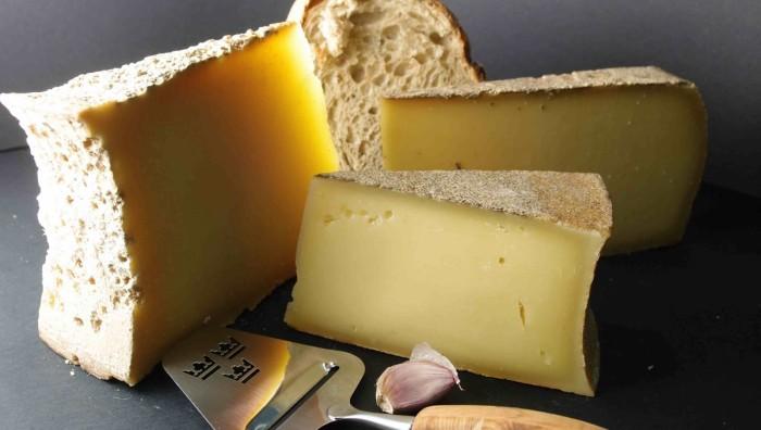 Fondue des Français : histoire, recette et où manger à Paris