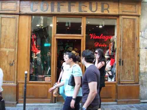 Rue des Rosiers : l'une des nouvelles adresses chics de Paris