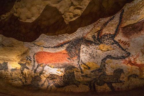Connection Paris indique la visite de la grotte Lascaux IV