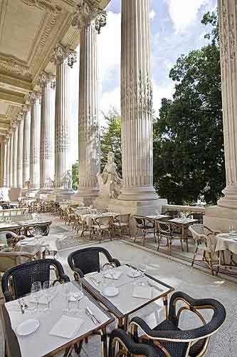 La terrasse/bar de cet été