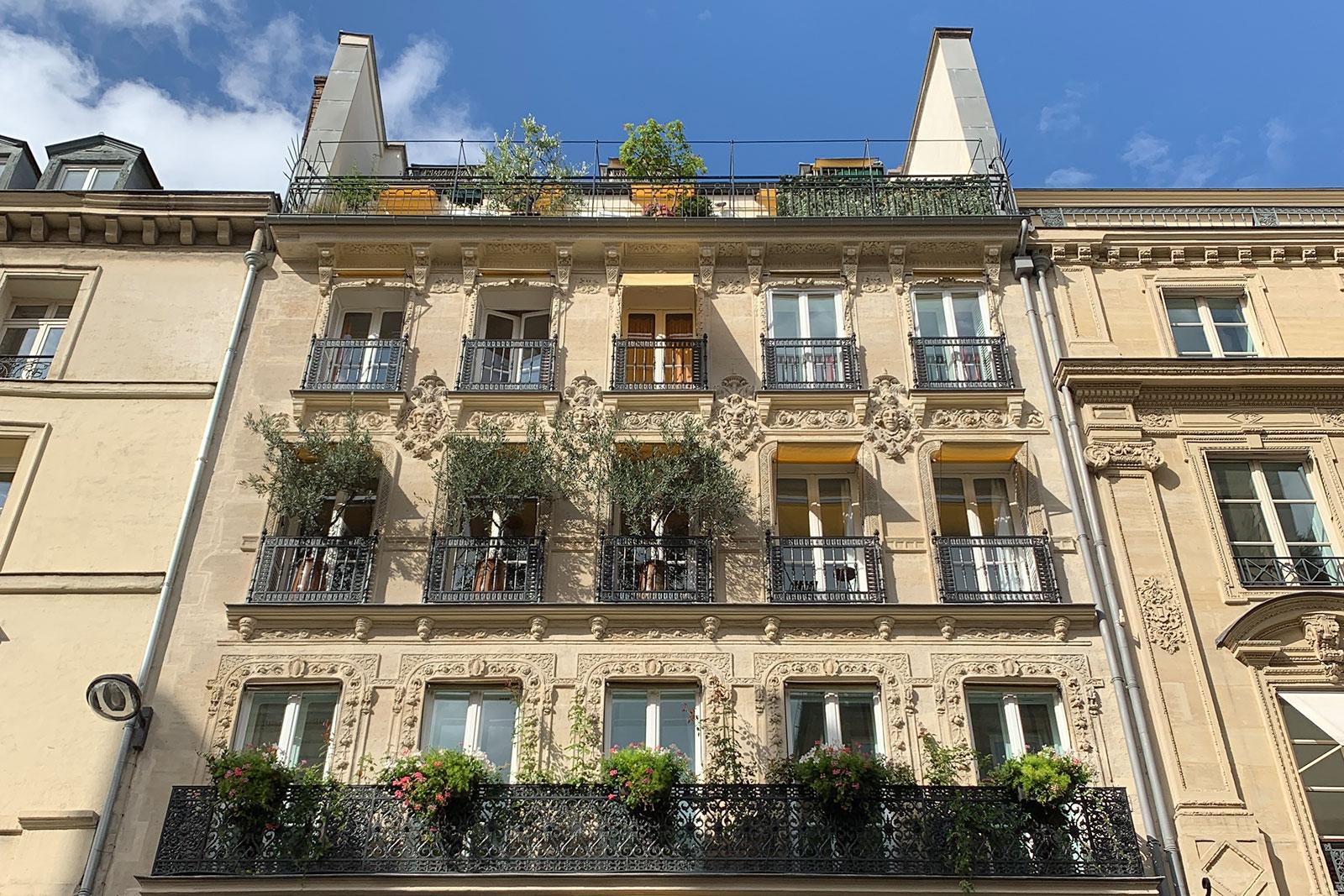 Étudiants : comment louer un studio à Paris