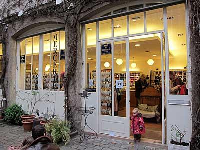 Paris : où acheter des dentelles, des rubans, des boutons