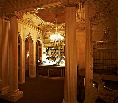 Paris : Carmen, bar branché