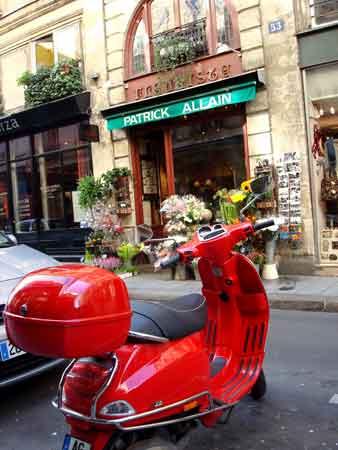 Vespa - nouvelle tendance à Paris