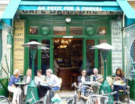 Bistro "authentique" et toilettes "super authentiques"