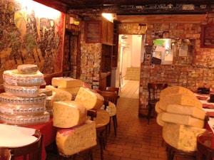 Où manger à Montmartre : Restaurants, hôtels particuliers et anciens moulins